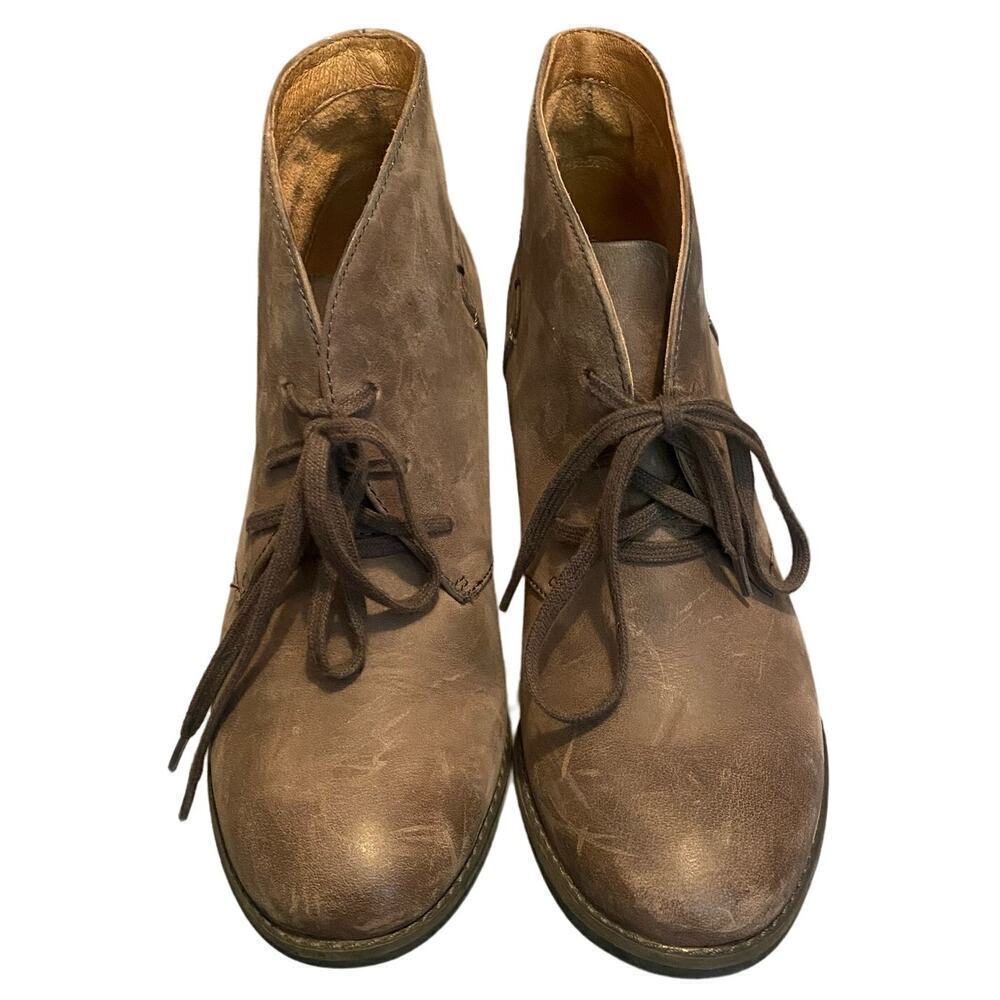 CLARKS "Heath Wren" Women's Ankle Bootie,  7.5M, Oxford, Taupe, Leather, Lace Up